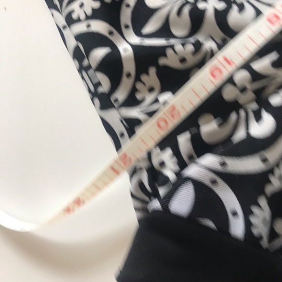 Goddess Black and White Patterned Short Sleeve Top Size Petite XL - Picture 12 of 12